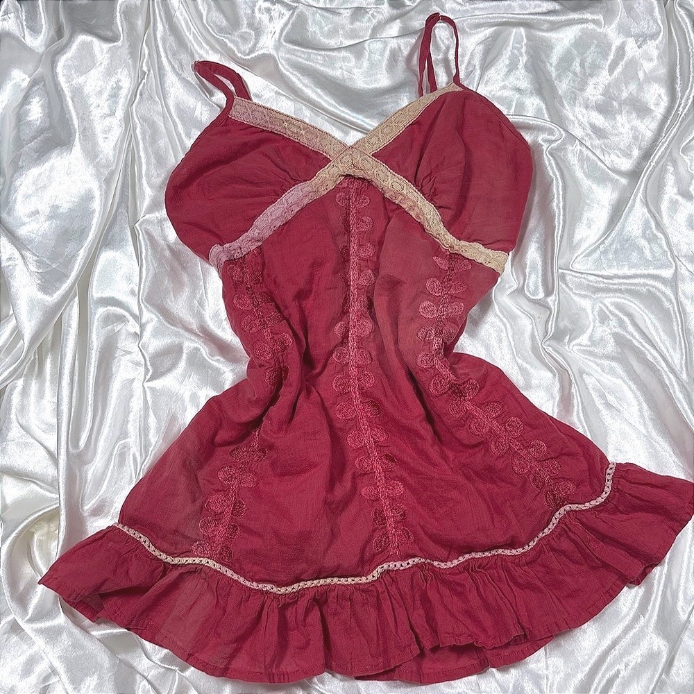 y2k Zinc Embroidered Cami Top Red Excellent Lace Trim Ruffle Hem Smocked Back M